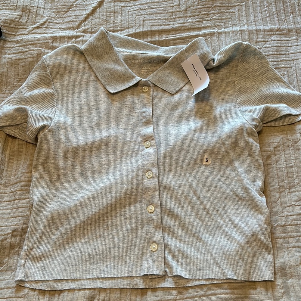 AE collared crop top. Size S. Light grey. NEW WITH TAGS